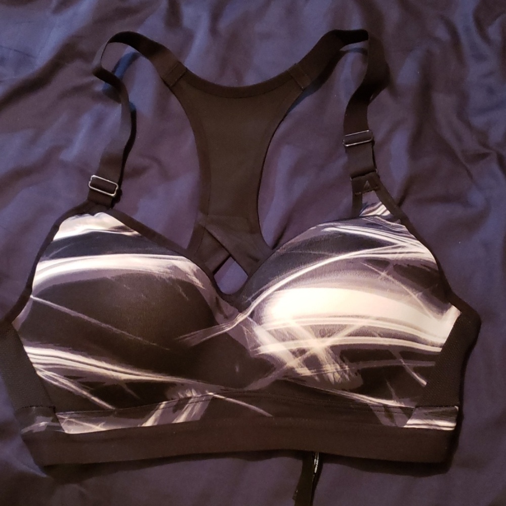 Victoria sport bra